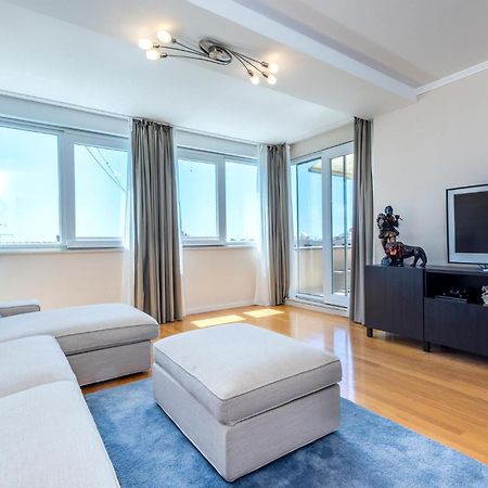 Beautiful Apartment In Split With Kitchen Εξωτερικό φωτογραφία
