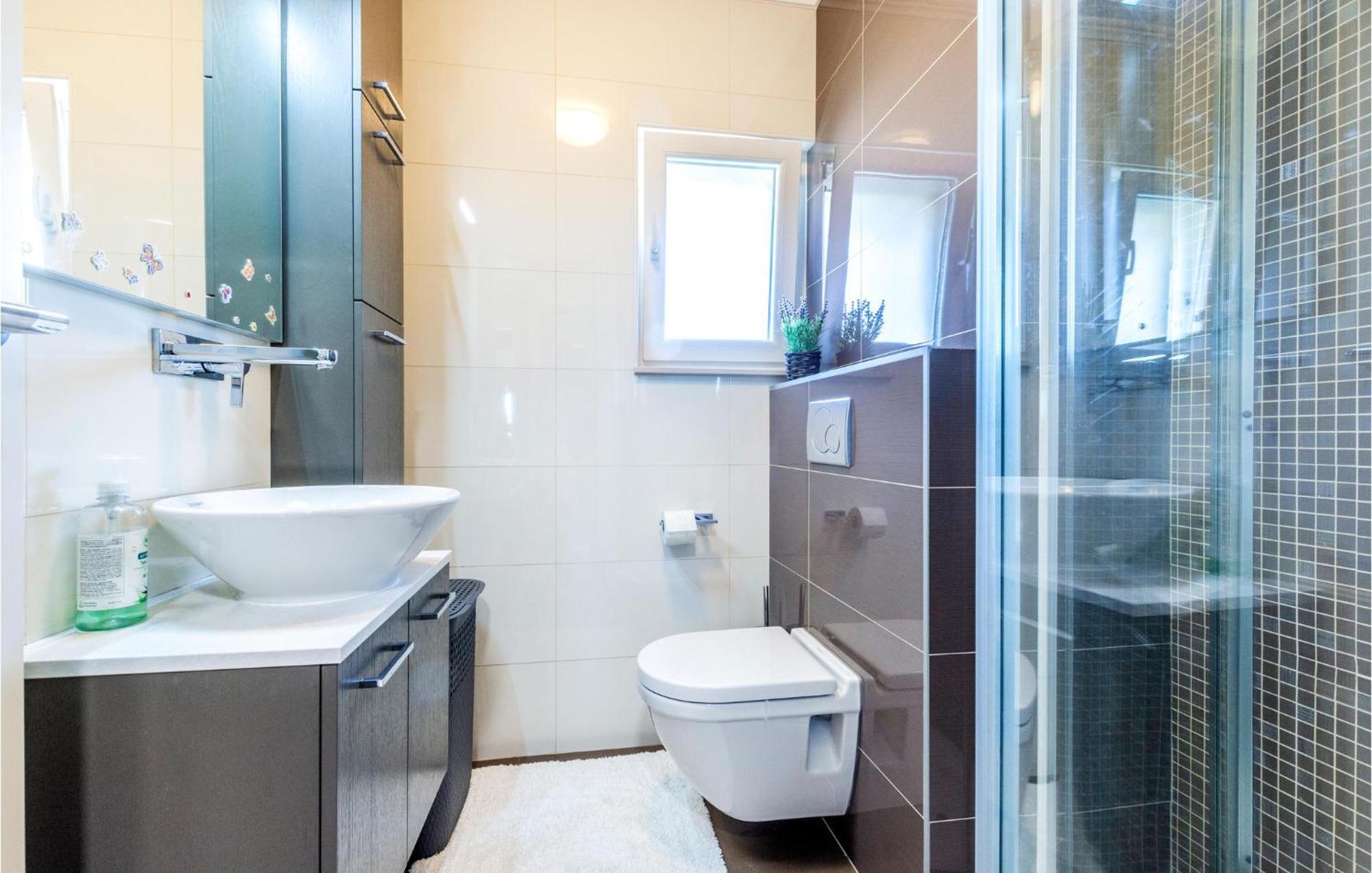 Beautiful Apartment In Split With Kitchen Εξωτερικό φωτογραφία